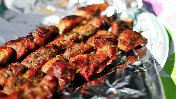 Como fazer churrasco grego em casa?
