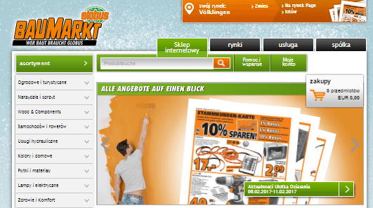 Ein Maler streicht die Wände