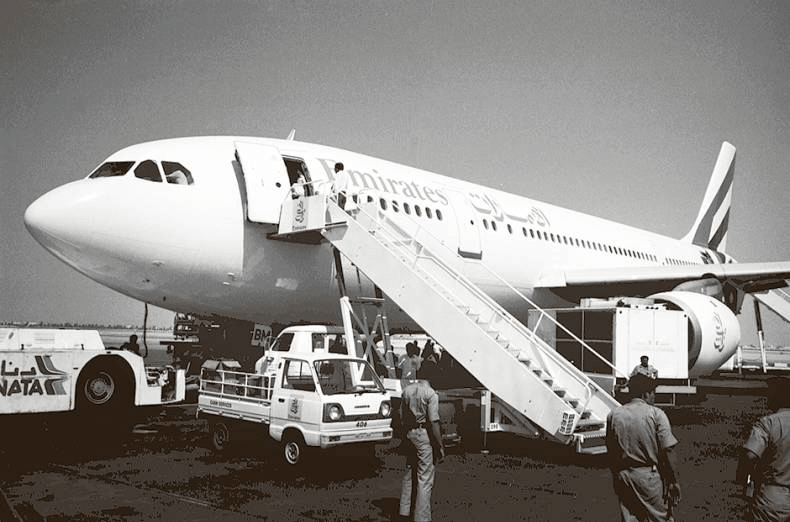 uno dei primi aerei emirates