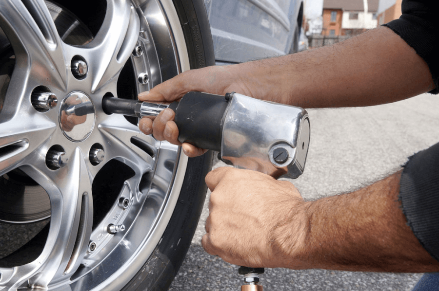 sostituzione pneumatici