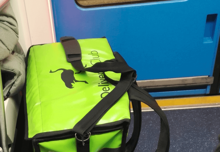Курьер Деливери клаб Сумка Delivery Club в метро